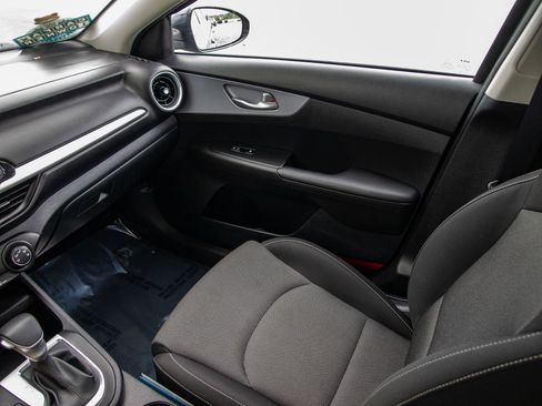 Used 2024 Kia Forte LXS FWD image 15