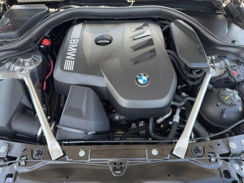 Used 2025 BMW 530i w/ Premium Package RWD image 30
