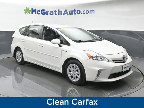 Used 2014 Toyota Prius V Two image 2