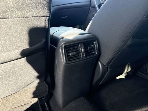 Used 2019 Nissan Rogue SV w/ Sun & Sound Touring Package image 20