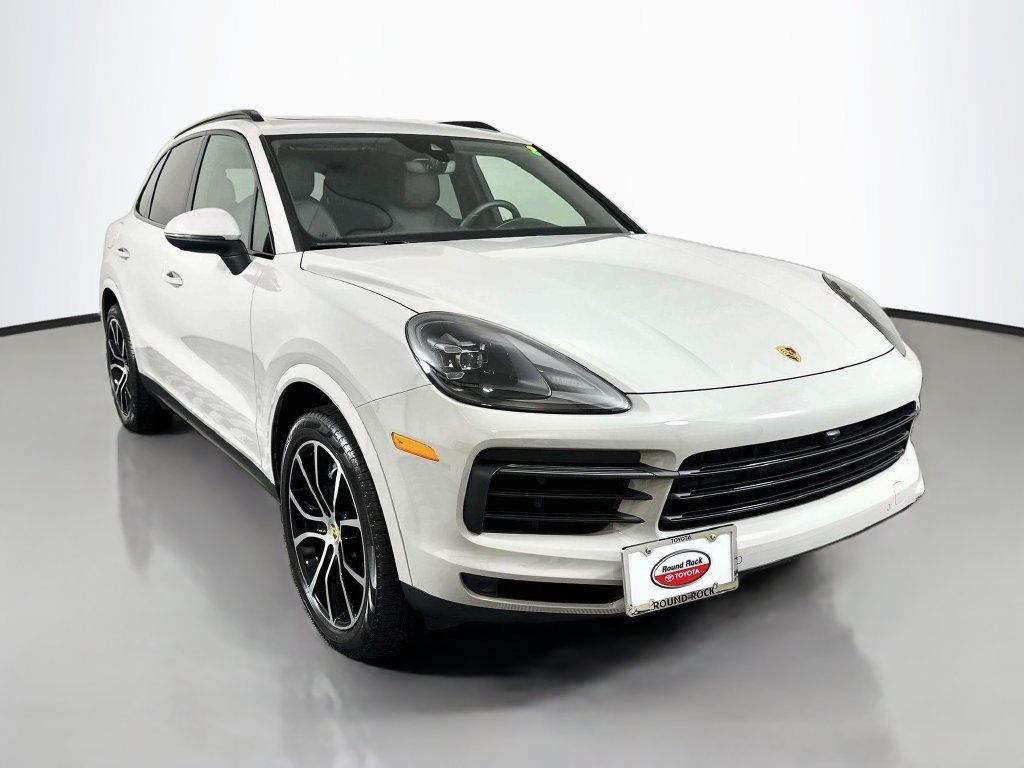 Used 2023 Porsche Cayenne AWD/4WD image 3
