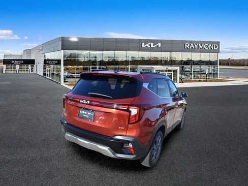 Certified 2024 Kia Seltos S AWD/4WD image 3