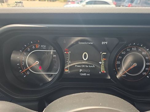 Used 2026 Jeep Gladiator Mojave AWD/4WD image 8