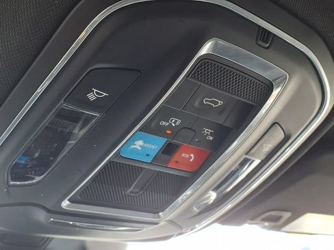 Used 2023 Jeep Grand Cherokee Altitude AWD/4WD image 19