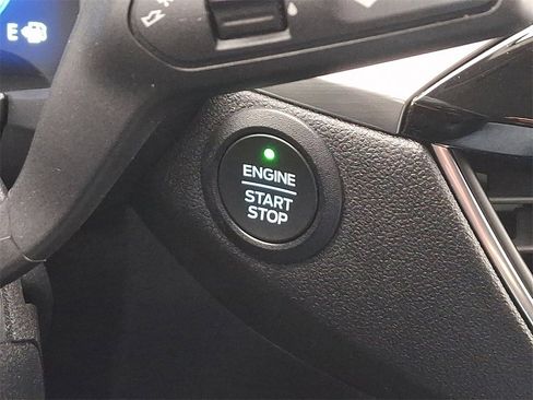 Certified 2022 Ford Escape Titanium image 25