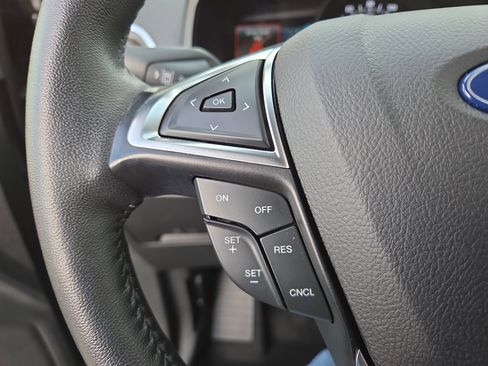 Used 2024 Ford Edge Titanium AWD/4WD image 29