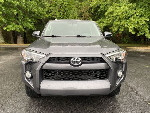 Used 2017 Toyota 4Runner SR5 Premium RWD image 3