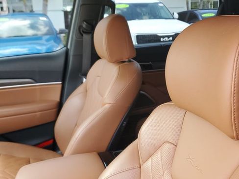 Certified 2025 Kia Telluride AWD image 16