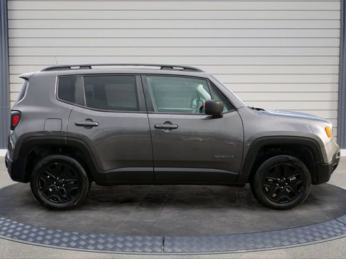 Used 2018 Jeep Renegade Sport w/ Power & Air Group image 8