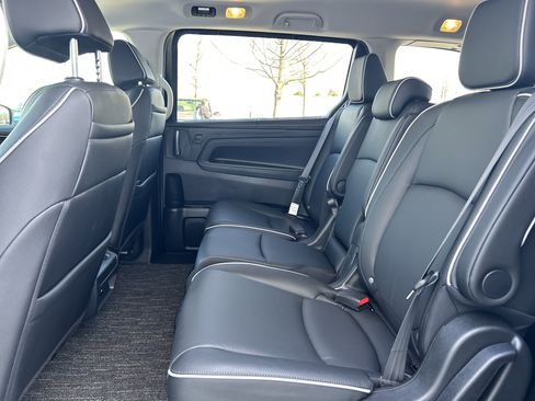 Certified 2026 Honda Odyssey Touring image 26