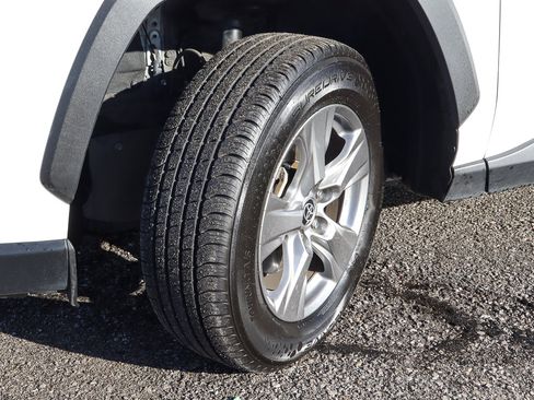 Used 2024 Toyota RAV4 XLE image 17