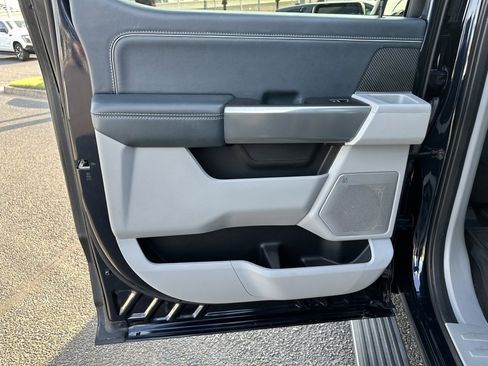 Used 2023 Ford F150 Limited image 16