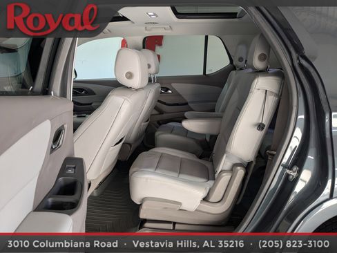 Used 2018 Chevrolet Traverse Premier w/ Driver Confidence II Package image 17