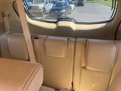 Used 2016 Toyota Highlander XLE image 10