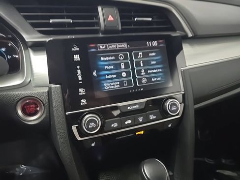 Used 2018 Honda Civic Touring image 25