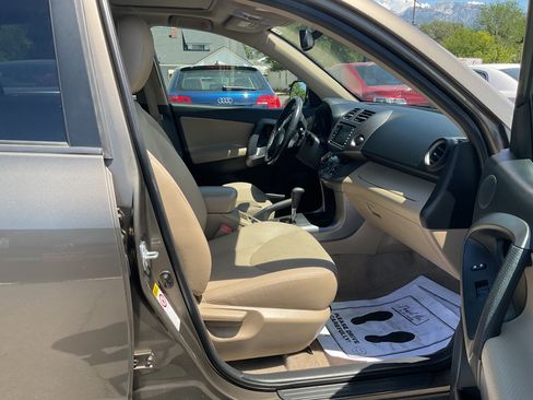 Used 2009 Toyota RAV4 Limited AWD/4WD image 11