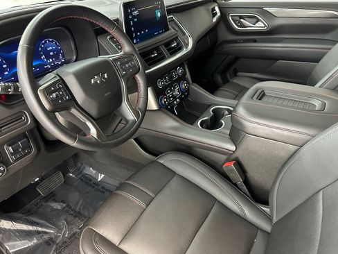 Used 2022 Chevrolet Suburban RST w/ Luxury Package image 4