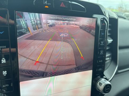 New 2026 RAM 1500 4x4 Crew Cab image 30