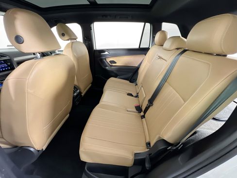 Used 2023 Volkswagen Tiguan SE AWD/4WD image 24