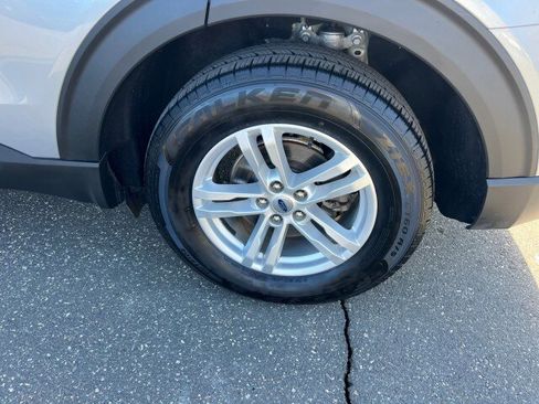 Certified 2021 Ford Explorer XLT w/ Equipment Group 202A image 27