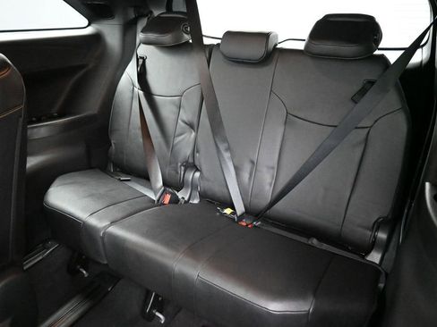Used 2025 Toyota Sienna XLE Woodland Edition AWD/4WD image 21