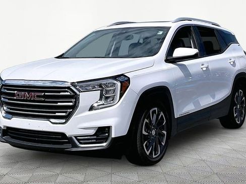 Used 2022 GMC Terrain SLT w/ Infotainment Package II image 3