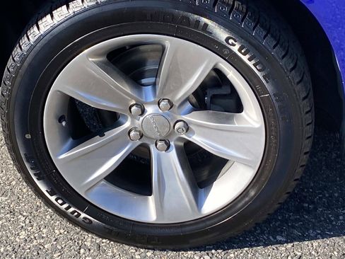 Used 2019 Dodge Challenger SXT RWD image 22