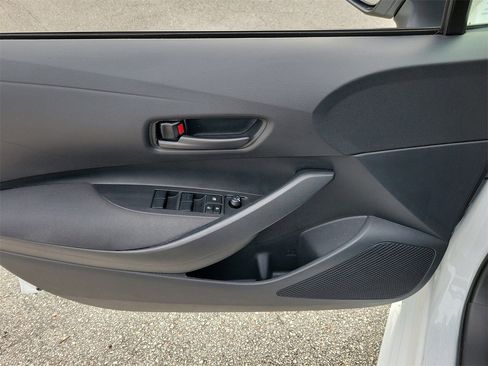 Used 2025 Toyota Corolla LE image 13