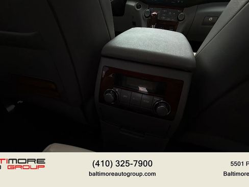 Used 2012 Toyota Highlander Limited w/ Tow Pkg AWD/4WD image 36