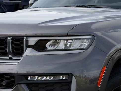 New 2026 Jeep Grand Cherokee L Limited image 10