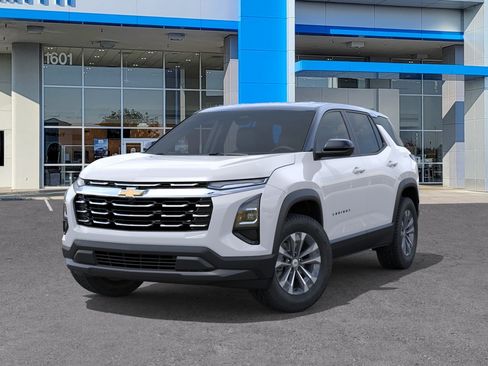 New 2026 Chevrolet Equinox LT w/ LPO, Floor Liner Package FWD image 30