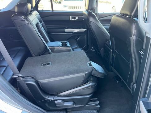 Used 2024 Ford Explorer XLT w/ Equipment Group 202A image 25