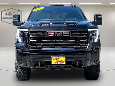 Used 2025 GMC Sierra 2500 AT4X AWD/4WD image 2