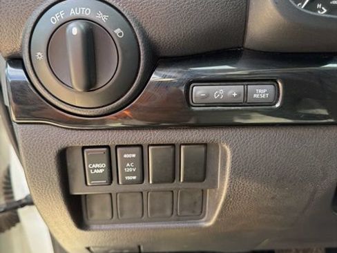 Used 2021 Nissan Titan SV w/ SV Convenience Package AWD/4WD image 7