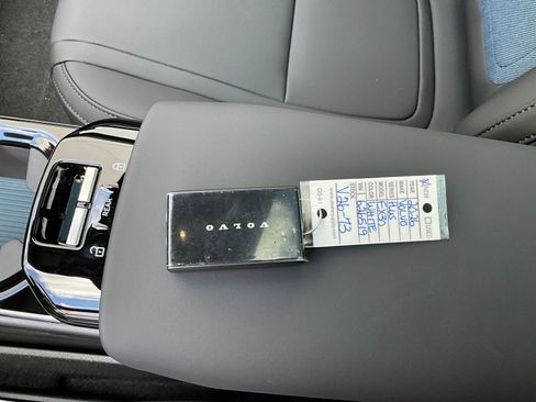 New 2026 Volvo EX30 Plus w/ Protection Package Premier image 31