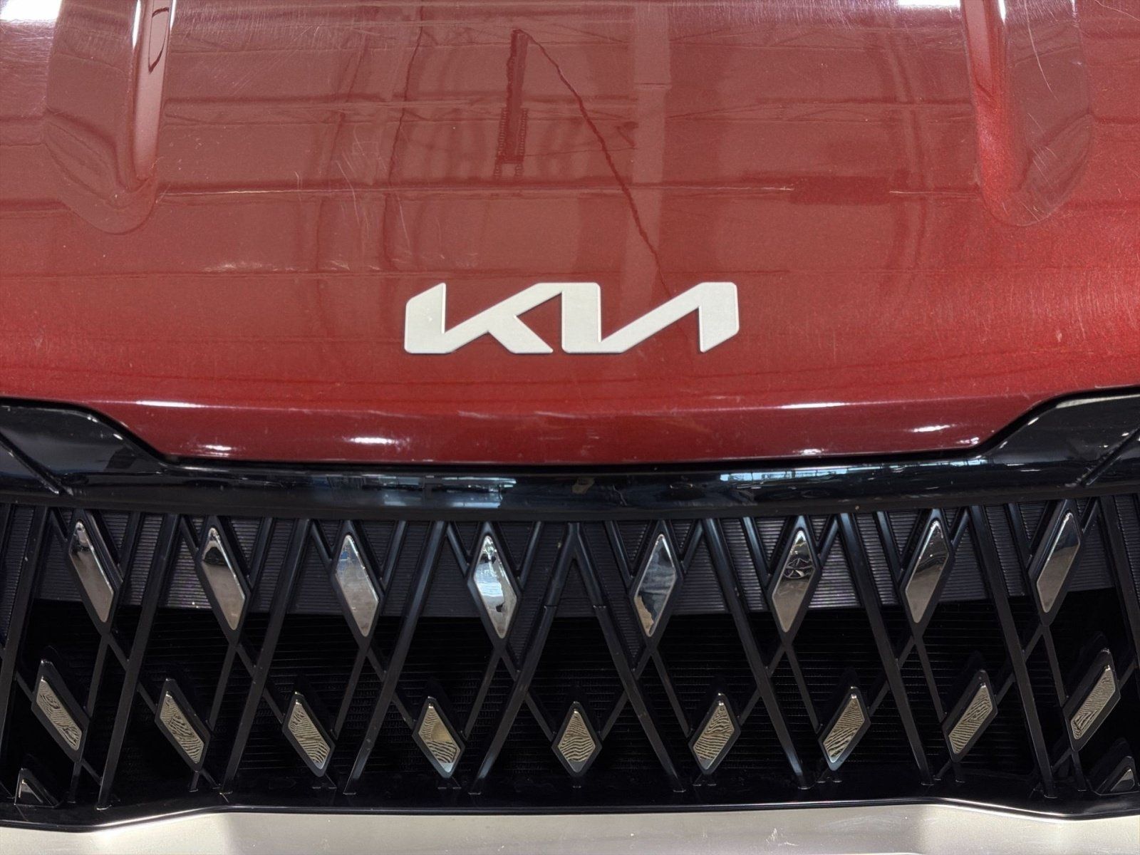Used 2025 Kia Carnival FWD image 11
