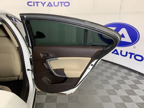 Used 2017 Buick Regal Premium w/ Driver Confidence Package #1 FWD image 35