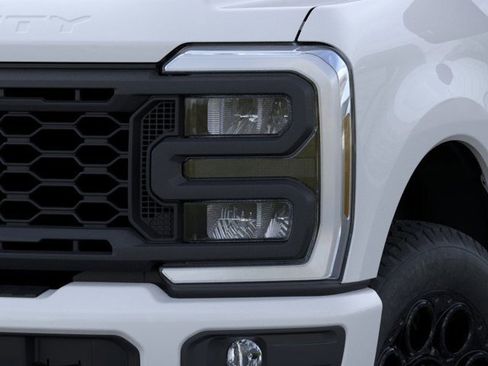 New 2025 Ford F350 XLT w/ Black Appearance Package image 18