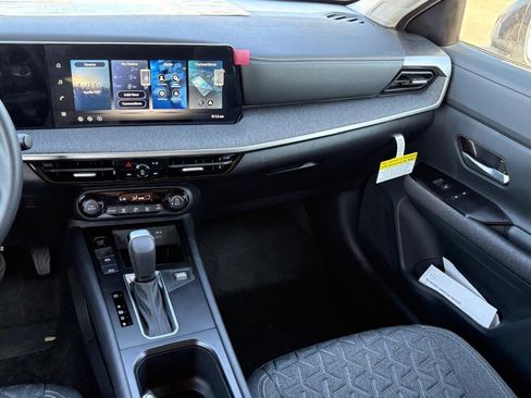 New 2026 Nissan Kicks SV image 11