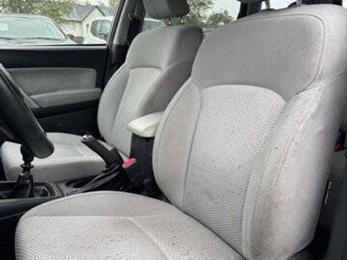 Used 2017 Subaru Forester 2.5i Premium image 13