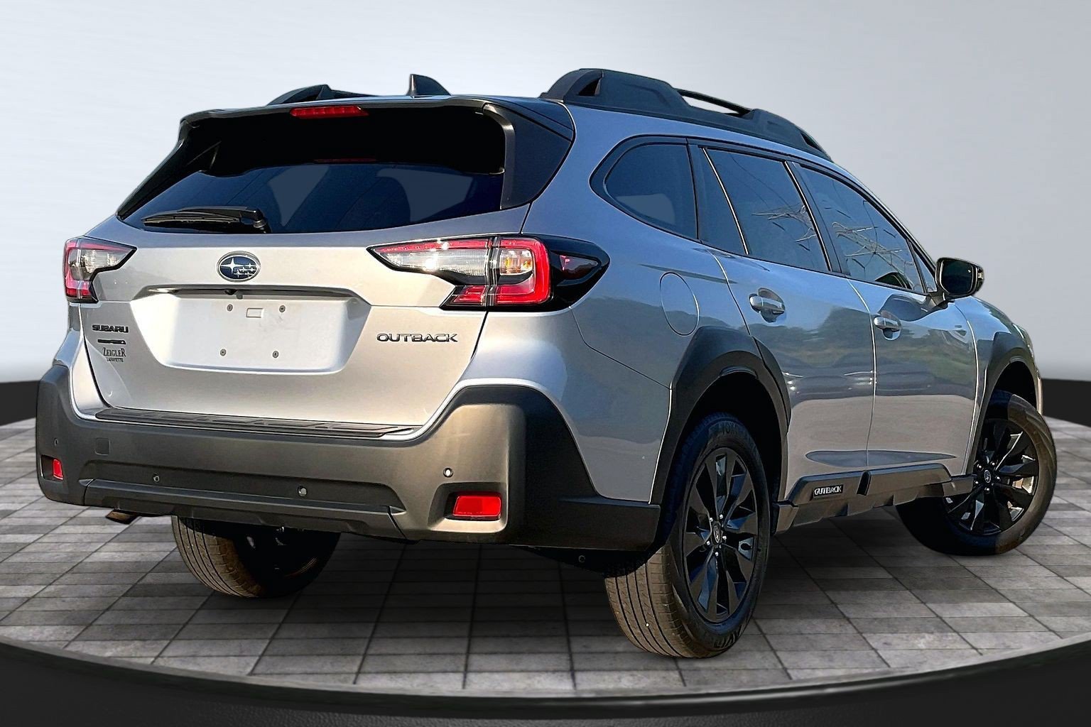 Used 2024 Subaru Outback Onyx Edition AWD/4WD image 2