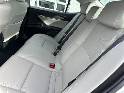 Used 2025 Toyota Camry XLE w/ Premium Plus Package FWD image 12