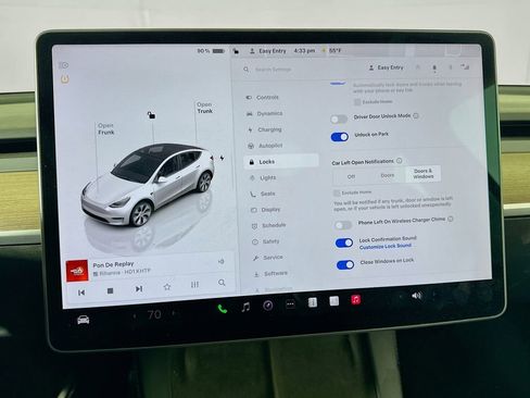 Used 2022 Tesla Model Y Long Range image 24