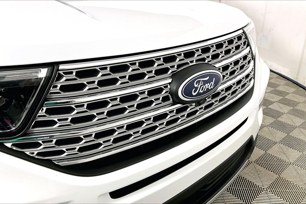 Used 2023 Ford Explorer Limited AWD/4WD image 30