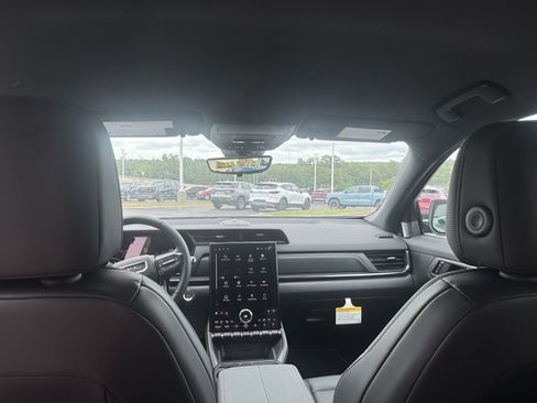 New 2027 GMC Terrain AT4 w/ Convenience Package III AWD/4WD image 18
