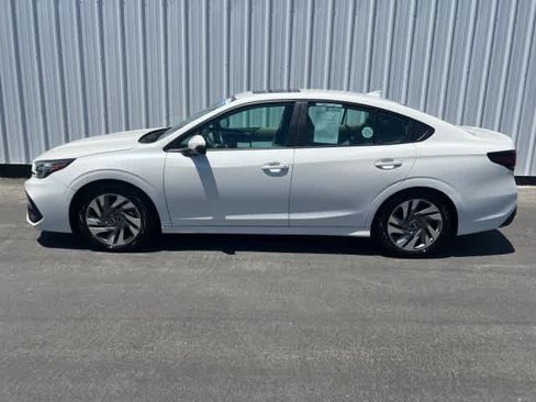 Used 2025 Subaru Legacy Limited AWD/4WD image 3