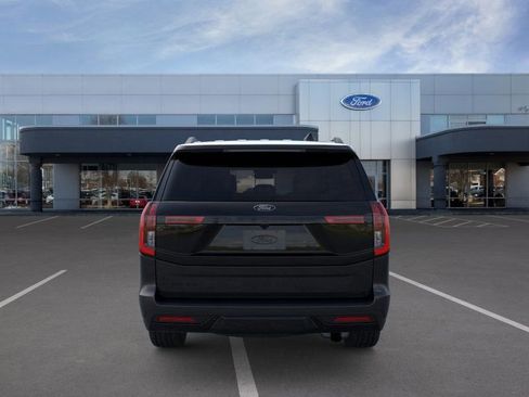 New 2026 Ford Expedition Platinum w/ Stealth Appearance Package image 5