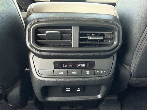 New 2026 Honda Pilot Touring image 18