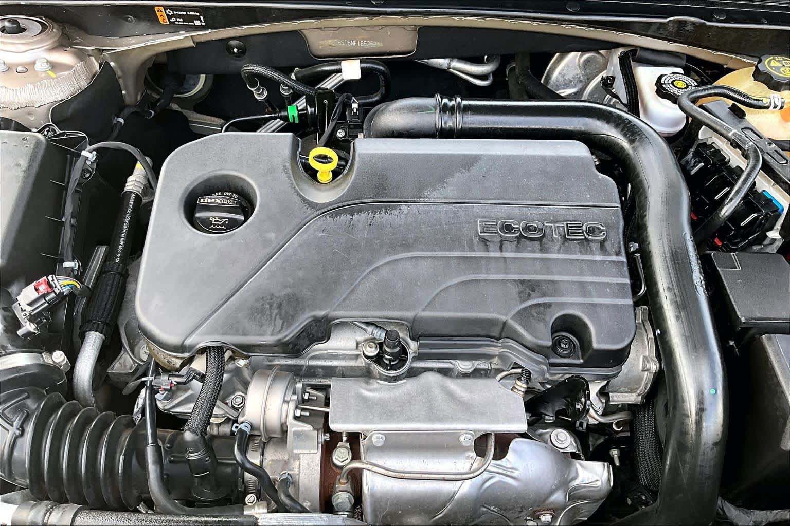 Used 2022 Chevrolet Malibu LT FWD image 33