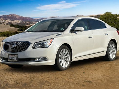 Used 2015 Buick LaCrosse Premium image 8
